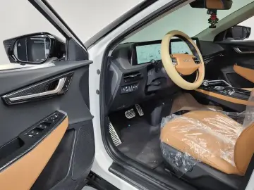 2023 Kia EV6 с пробегом 56 172 км