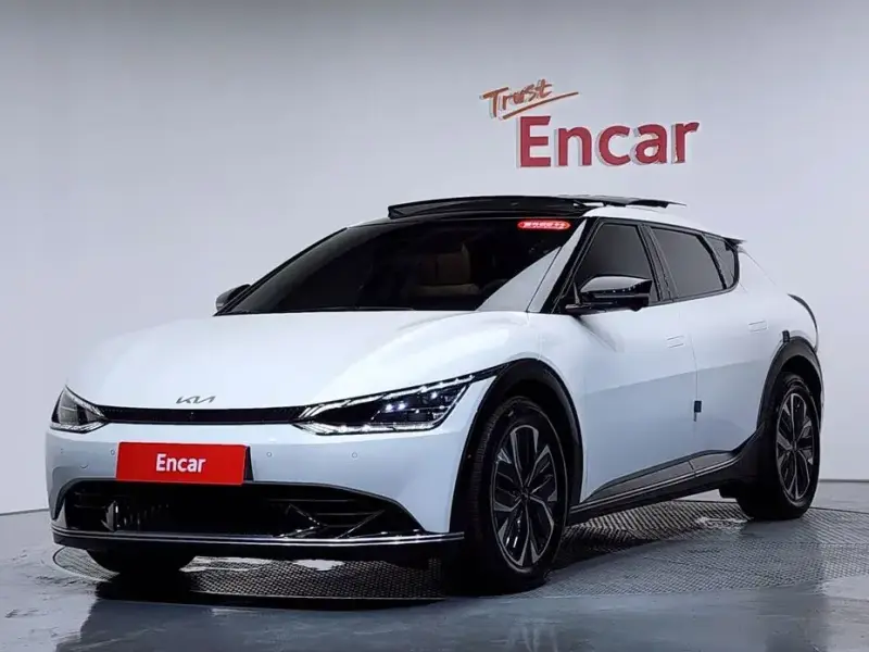 2023 Kia EV6 с пробегом 56 172 км