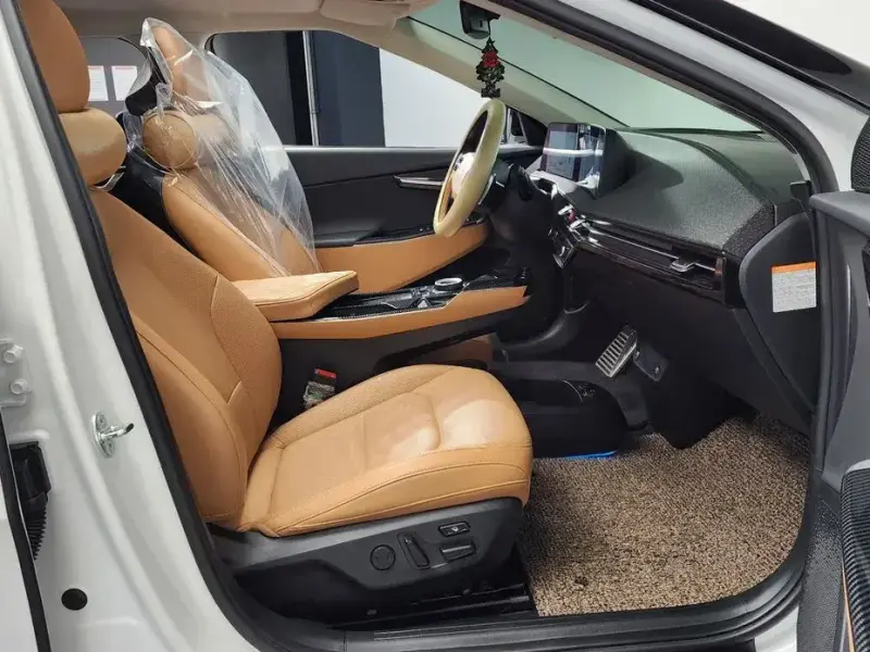 2023 Kia EV6 с пробегом 56 172 км