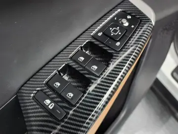 2023 Kia EV6 с пробегом 56 172 км