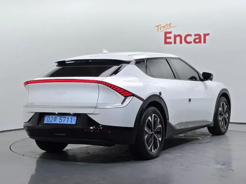 2023 Kia EV6 с пробегом 6 686 км