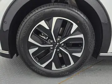2023 Kia EV6 с пробегом 6 686 км