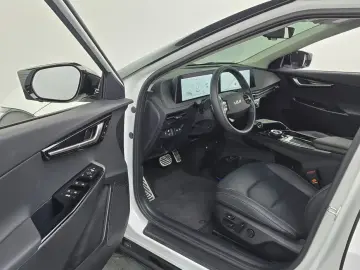 2023 Kia EV6 с пробегом 6 686 км