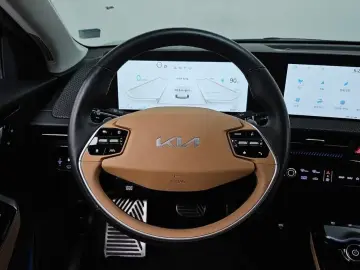 2023 Kia EV6 с пробегом 62 807 км