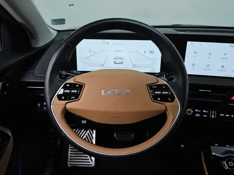 2023 Kia EV6 с пробегом 62 807 км