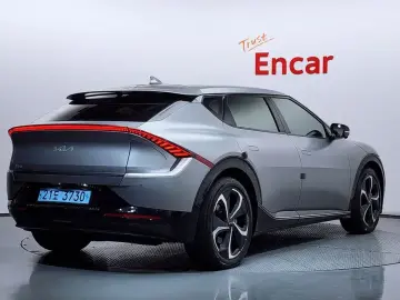 2022 Kia EV6 с пробегом 85 700 км