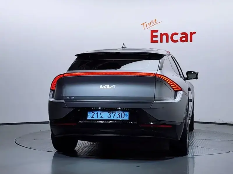 2022 Kia EV6 с пробегом 85 700 км