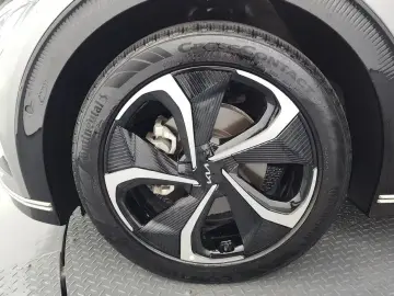 2022 Kia EV6 с пробегом 85 700 км