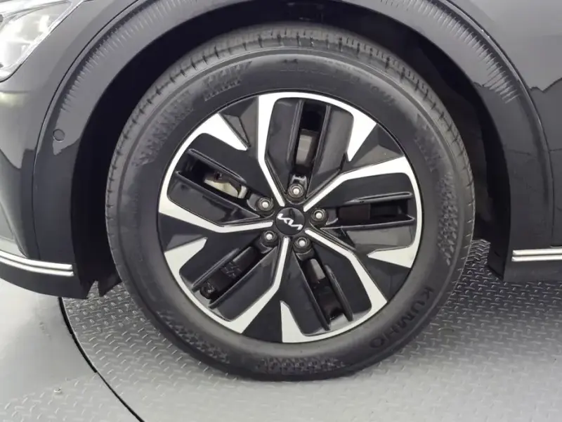 2023 Kia EV6 с пробегом 63 535 км