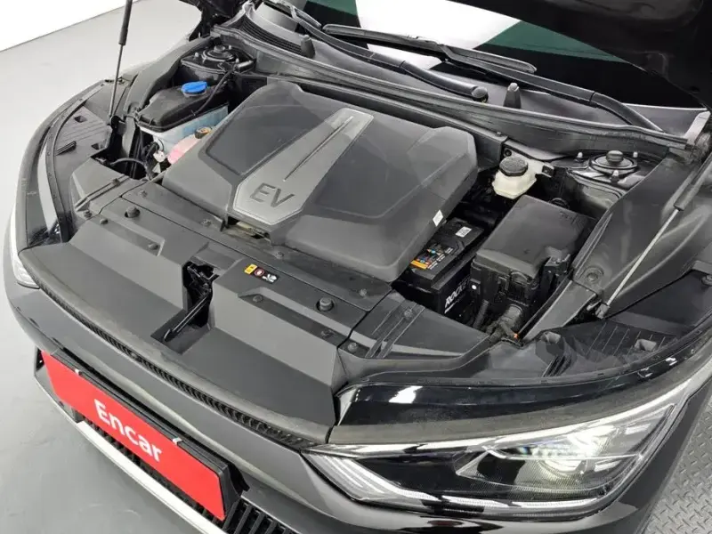 2023 Kia EV6 с пробегом 63 535 км