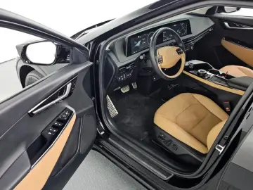 2023 Kia EV6 с пробегом 63 535 км