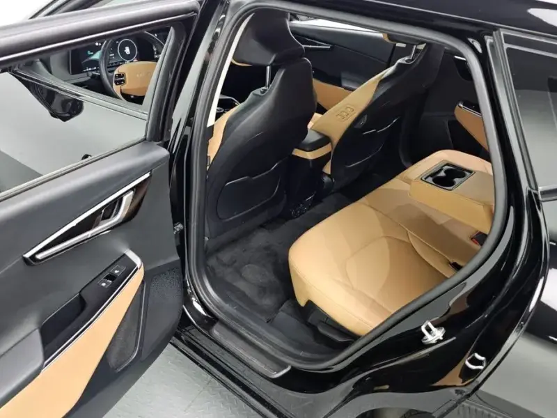 2023 Kia EV6 с пробегом 63 535 км