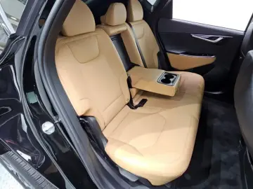 2023 Kia EV6 с пробегом 63 535 км