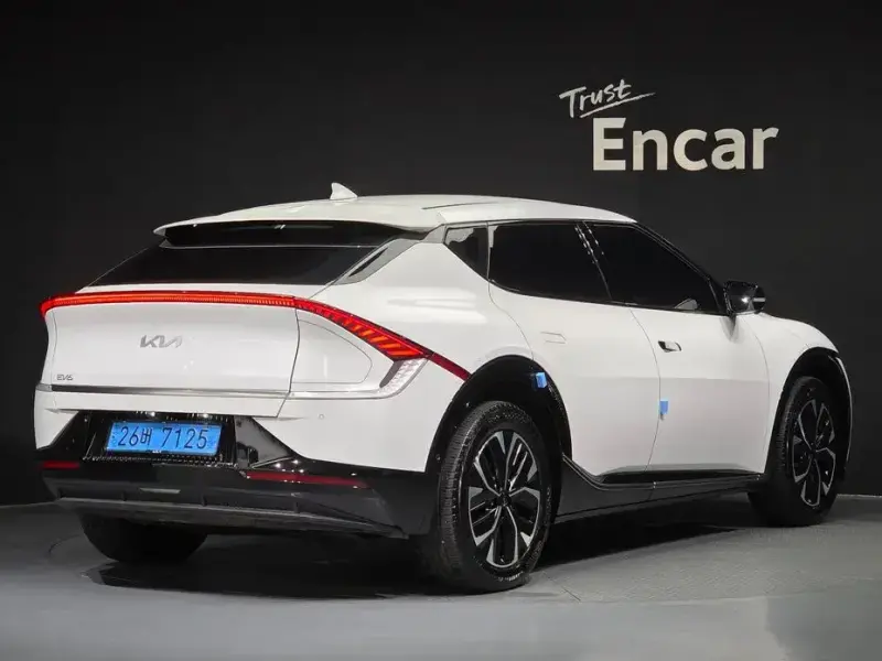 2024 Kia EV6 с пробегом 32 014 км