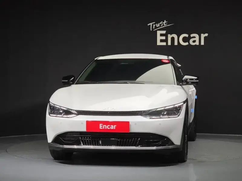 2024 Kia EV6 с пробегом 32 014 км