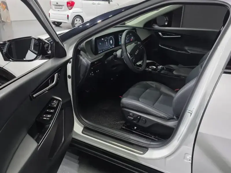 2024 Kia EV6 с пробегом 32 014 км