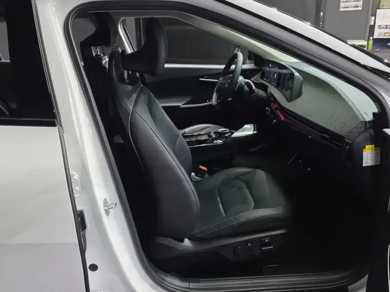 2024 Kia EV6 с пробегом 32 014 км
