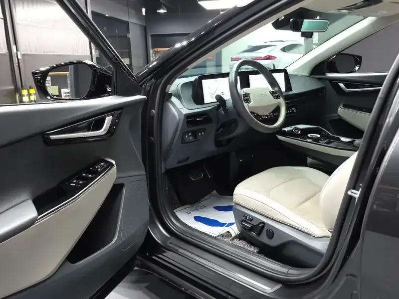 2023 Kia EV6 с пробегом 79 653 км