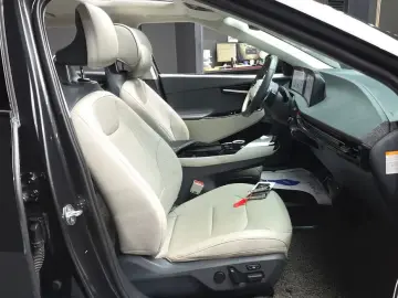 2023 Kia EV6 с пробегом 79 653 км