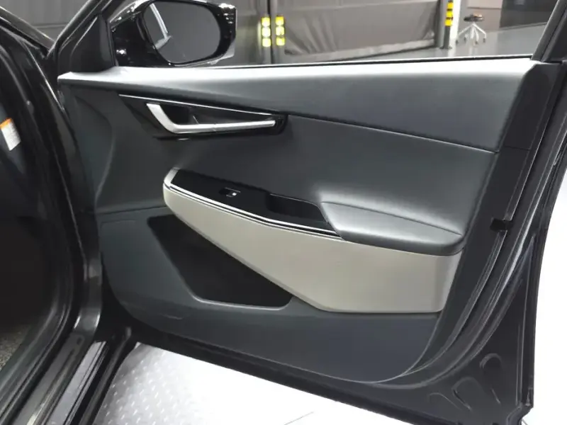 2023 Kia EV6 с пробегом 79 653 км