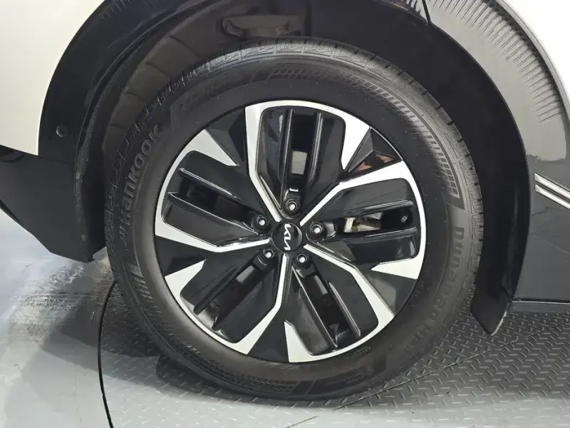 2023 Kia EV6 с пробегом 69 439 км