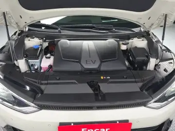 2023 Kia EV6 с пробегом 71 641 км