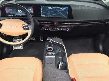 2023 Kia EV6 с пробегом 71 641 км