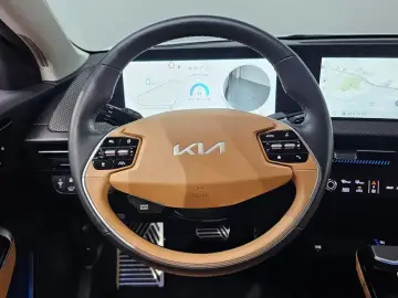 2024 Kia EV6 с пробегом 53 620 км