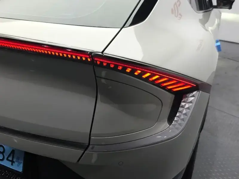 2023 Kia EV6 с пробегом 71 641 км