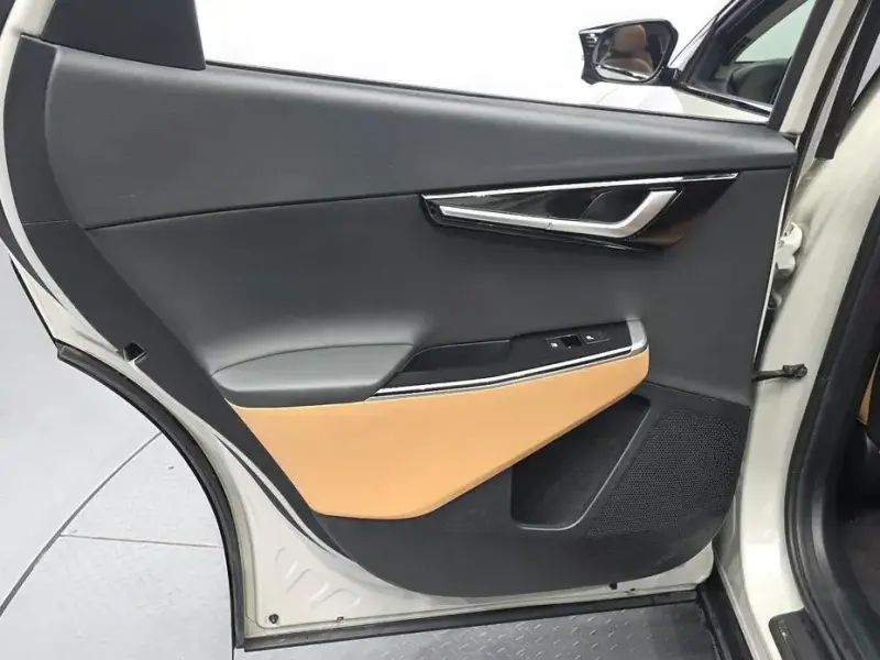 2023 Kia EV6 с пробегом 71 641 км