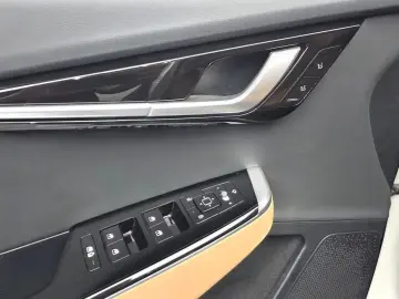 2023 Kia EV6 с пробегом 71 641 км