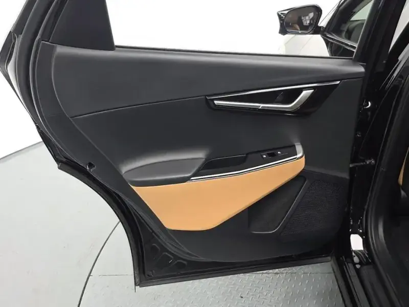 2023 Kia EV6 с пробегом 61 559 км