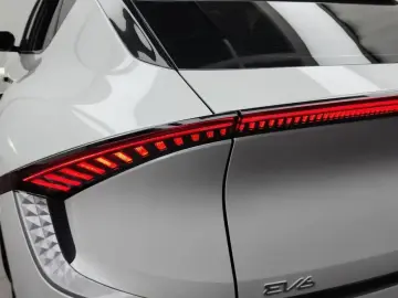 2024 Kia EV6 с пробегом 79 805 км