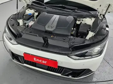 2022 Kia EV6 с пробегом 44 701 км