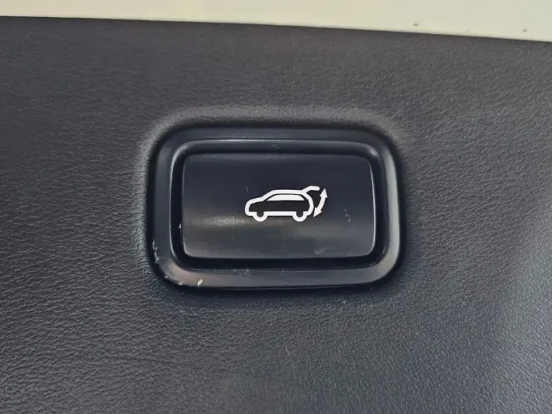 2022 Kia EV6 с пробегом 44 701 км