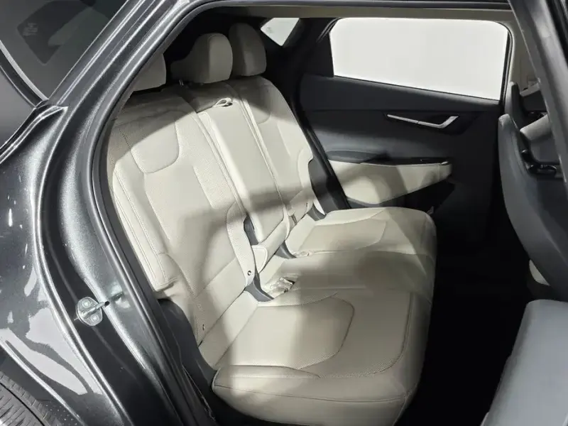 2023 Kia EV6 с пробегом 96 386 км
