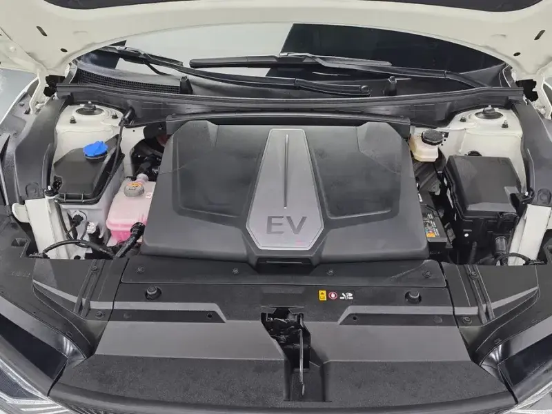 2024 Kia EV6 с пробегом 36 492 км
