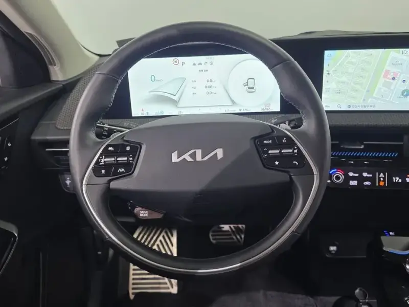 2024 Kia EV6 с пробегом 36 492 км