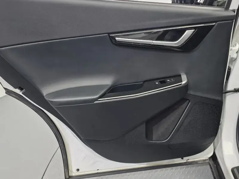 2024 Kia EV6 с пробегом 36 492 км