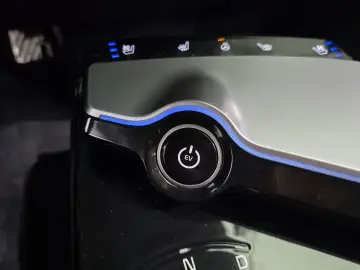 2024 Kia EV6 с пробегом 36 492 км