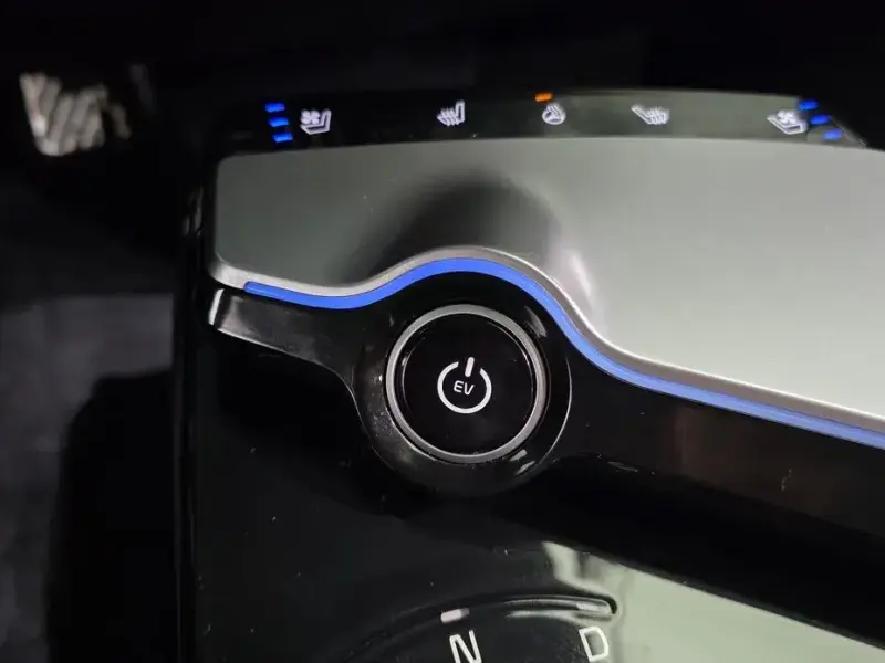 2024 Kia EV6 с пробегом 36 492 км