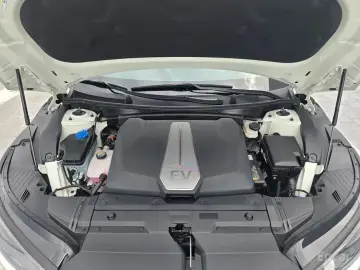 2022 Kia EV6 с пробегом 48 512 км