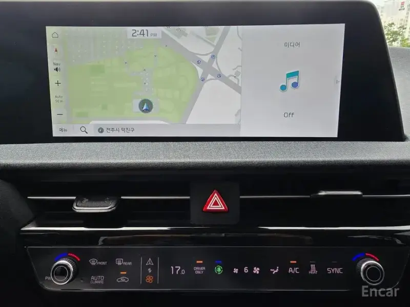 2022 Kia EV6 с пробегом 48 512 км