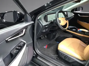 2023 Kia EV6 с пробегом 53 183 км
