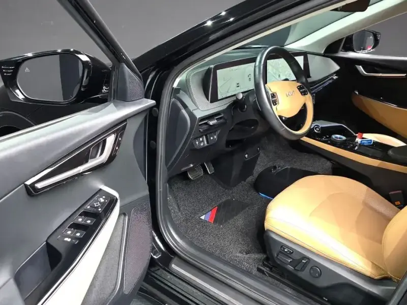 2023 Kia EV6 с пробегом 53 183 км
