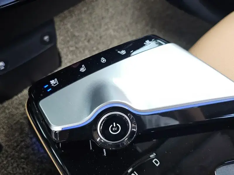 2022 Kia EV6 с пробегом 45 149 км