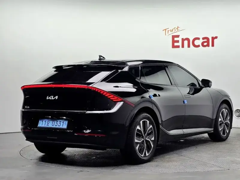 2023 Kia EV6 с пробегом 42 410 км