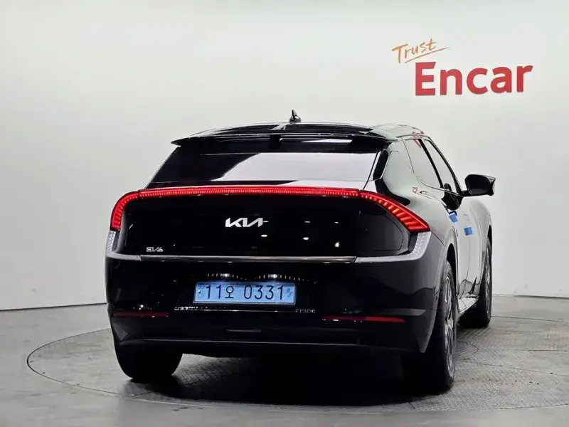 2023 Kia EV6 с пробегом 42 410 км