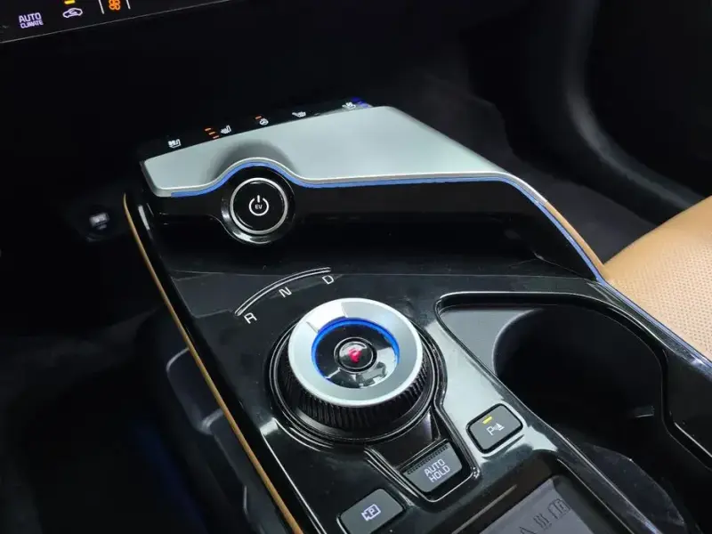 2023 Kia EV6 с пробегом 42 410 км