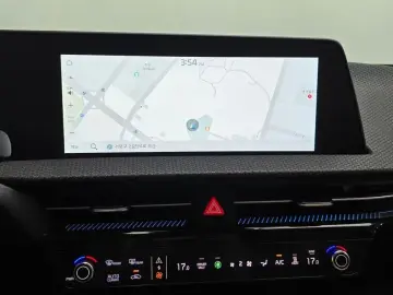 2023 Kia EV6 с пробегом 42 410 км